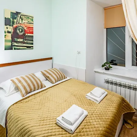 Rainbow Apartment Near Rynok Sq Lviv Exterior photo