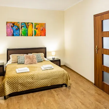 Rainbow Apartment Near Rynok Sq Lviv Exterior photo